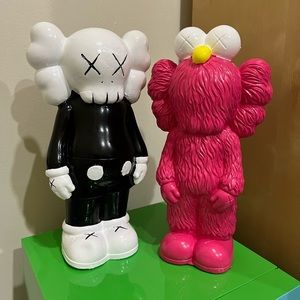 New 10” Kaws Figurines Set & Money Bank